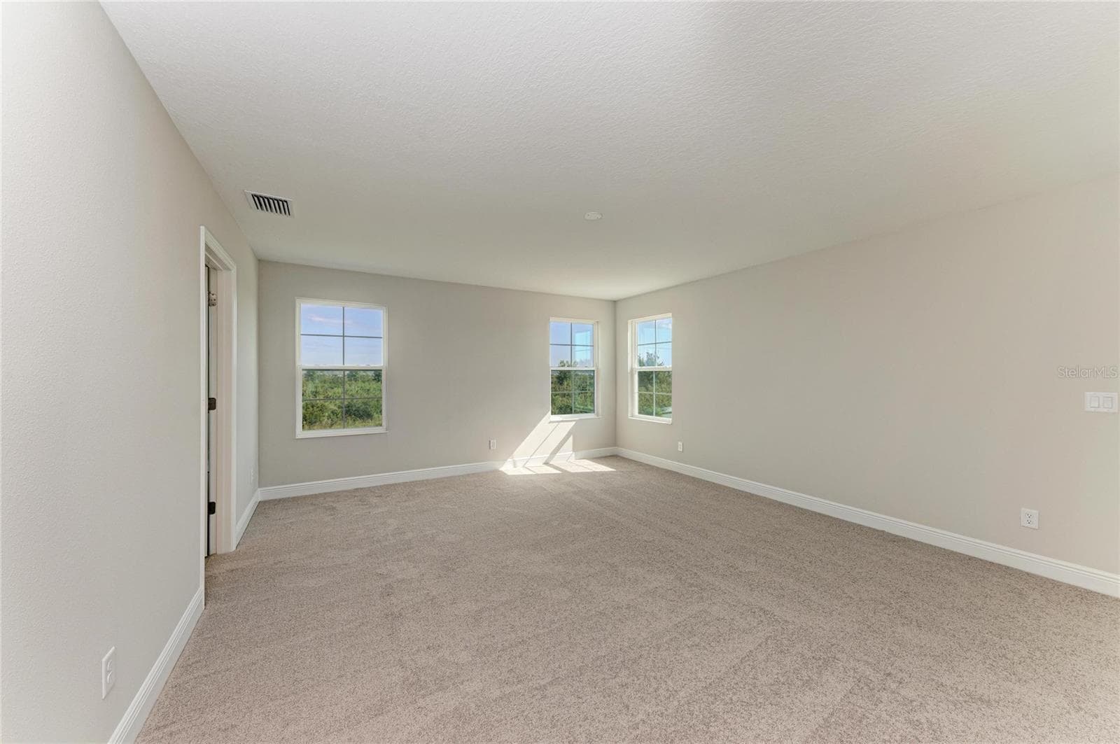 9723 SURREY ROSE DR photo 5