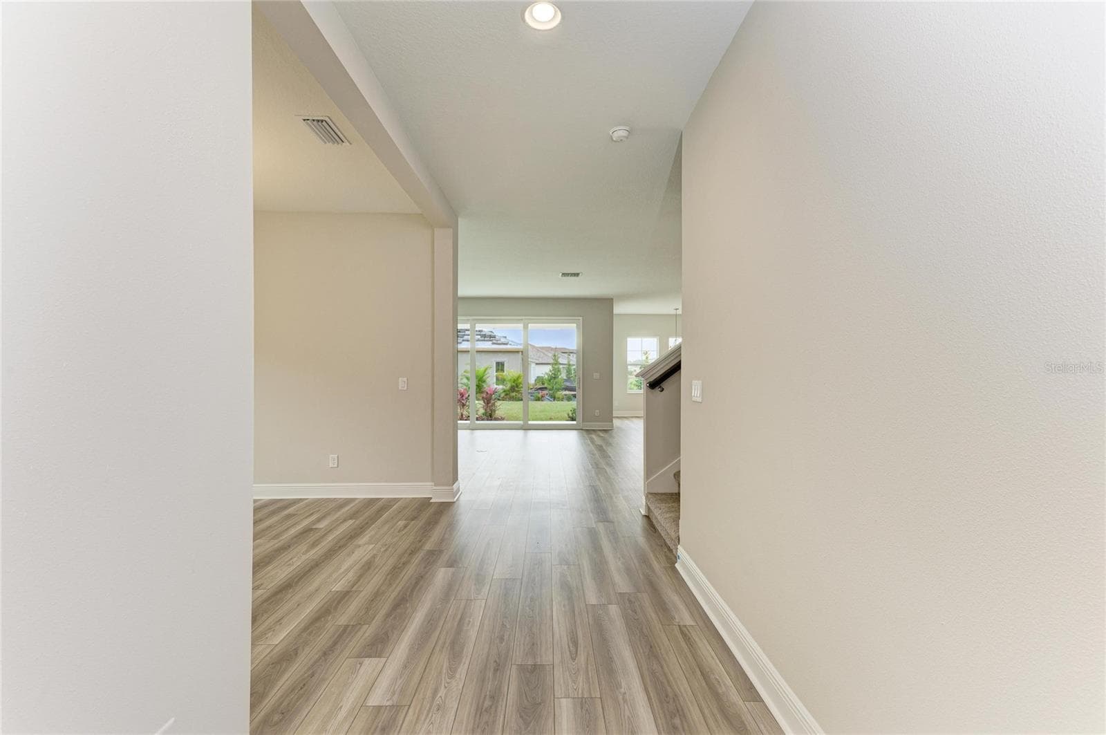 10186 SURREY ROSE DR photo 11
