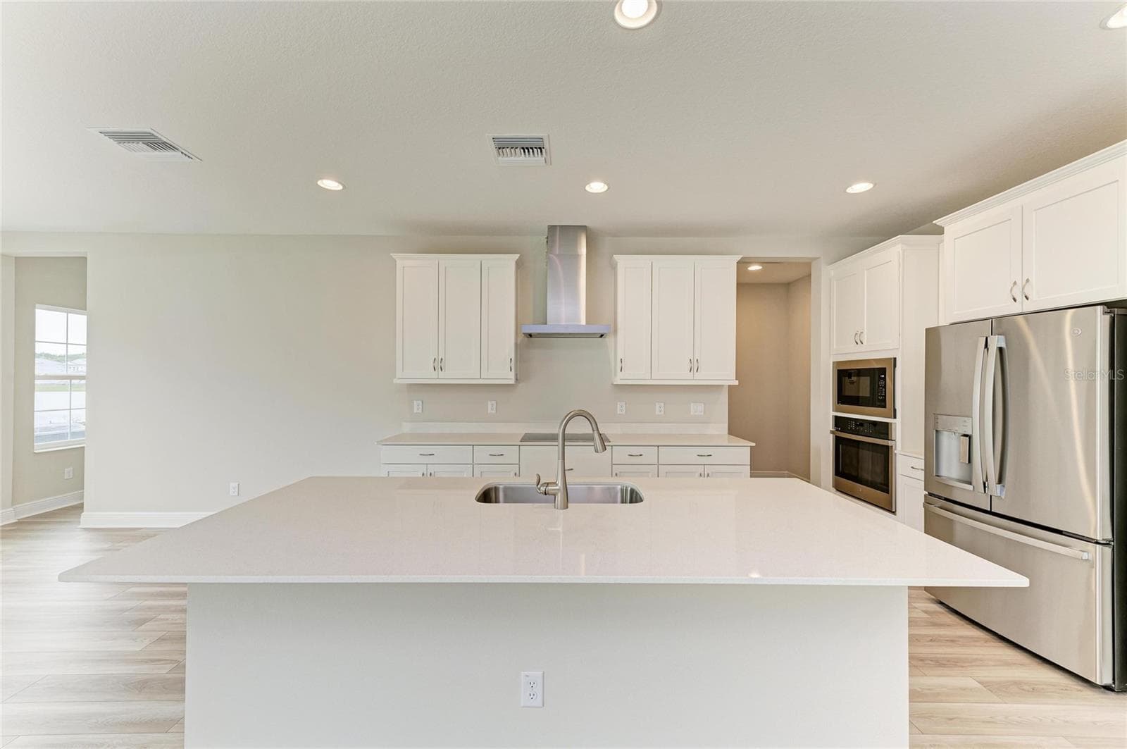 10186 SURREY ROSE DR photo 12