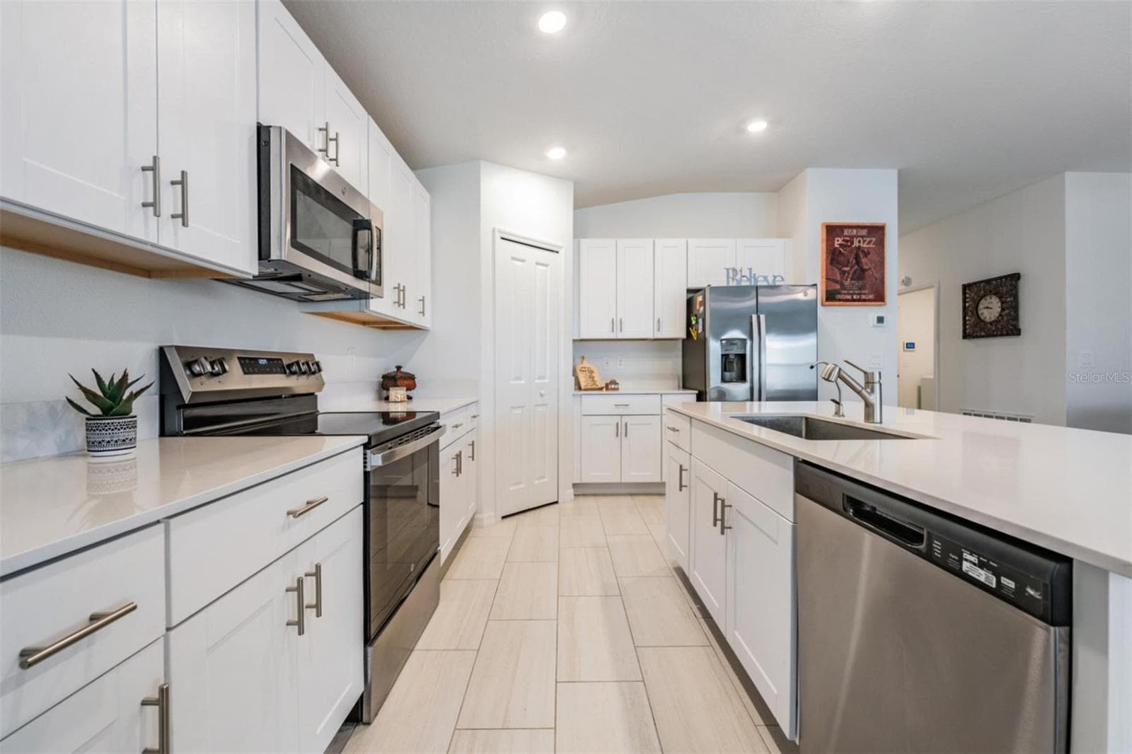 32325 WISHING HAVEN DR photo 10