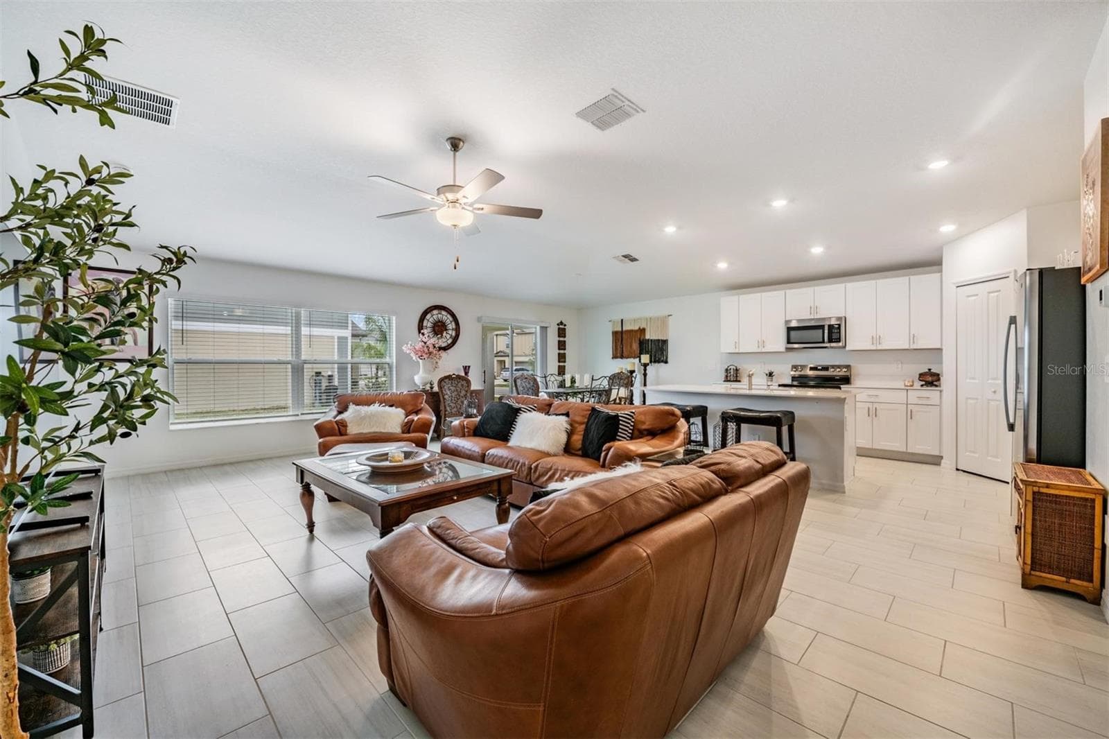 32325 WISHING HAVEN DR photo 4