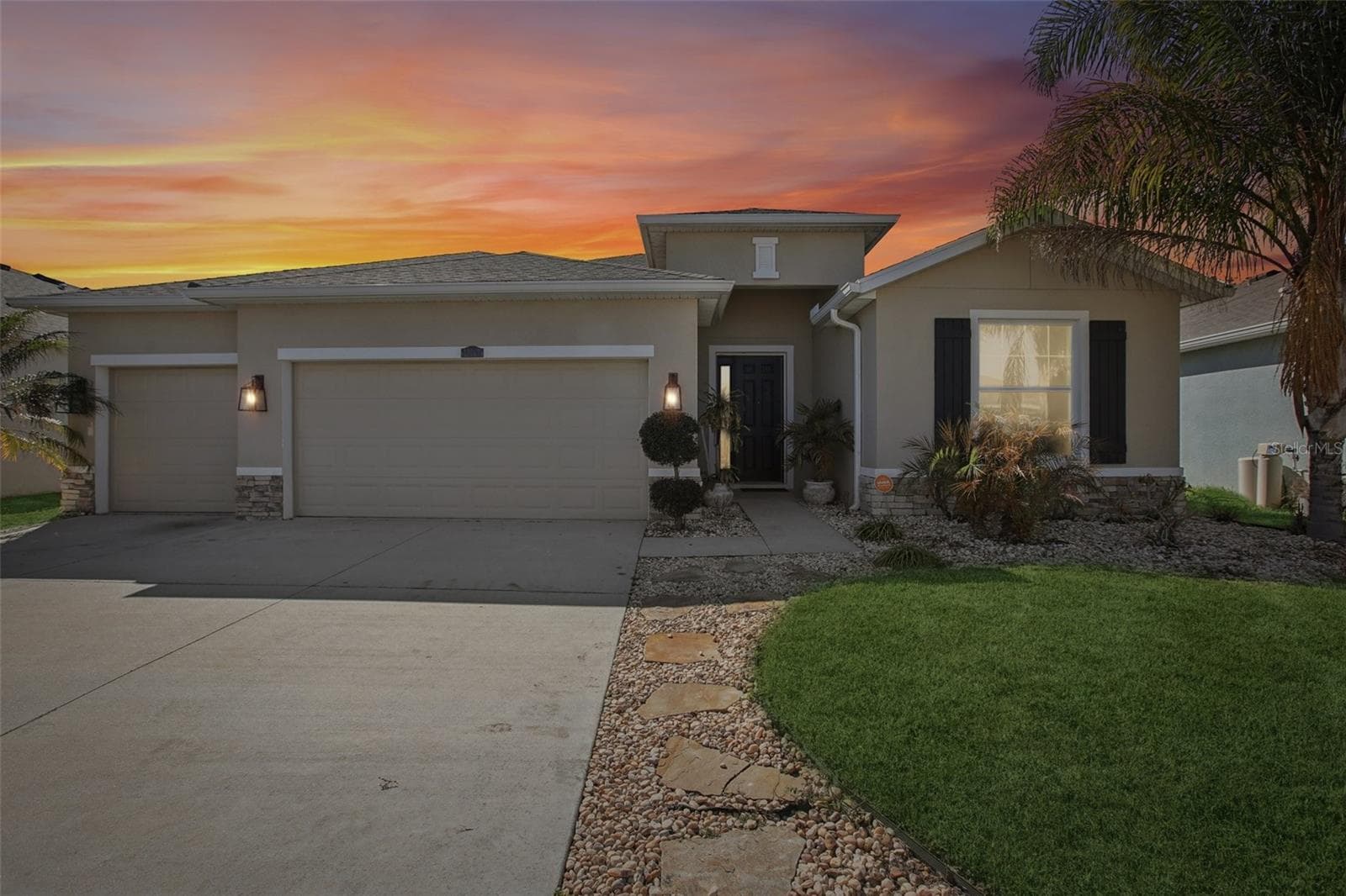 10747 LAXER CAY LOOP primary photo