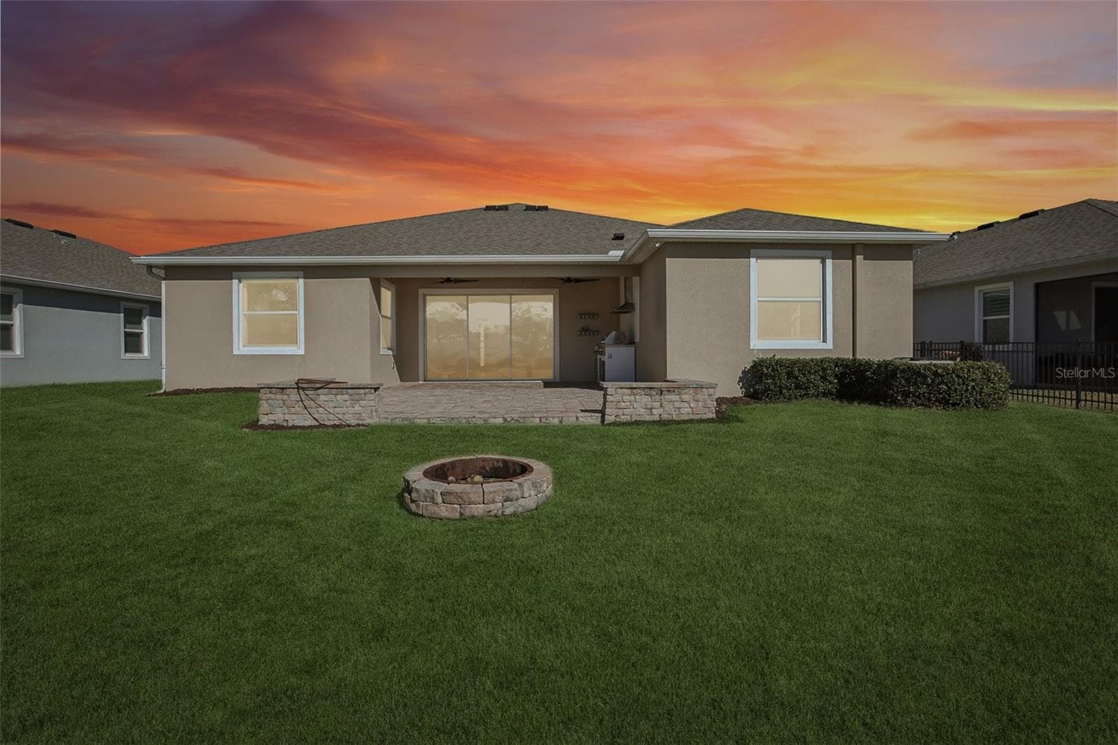 10747 LAXER CAY LOOP photo 2