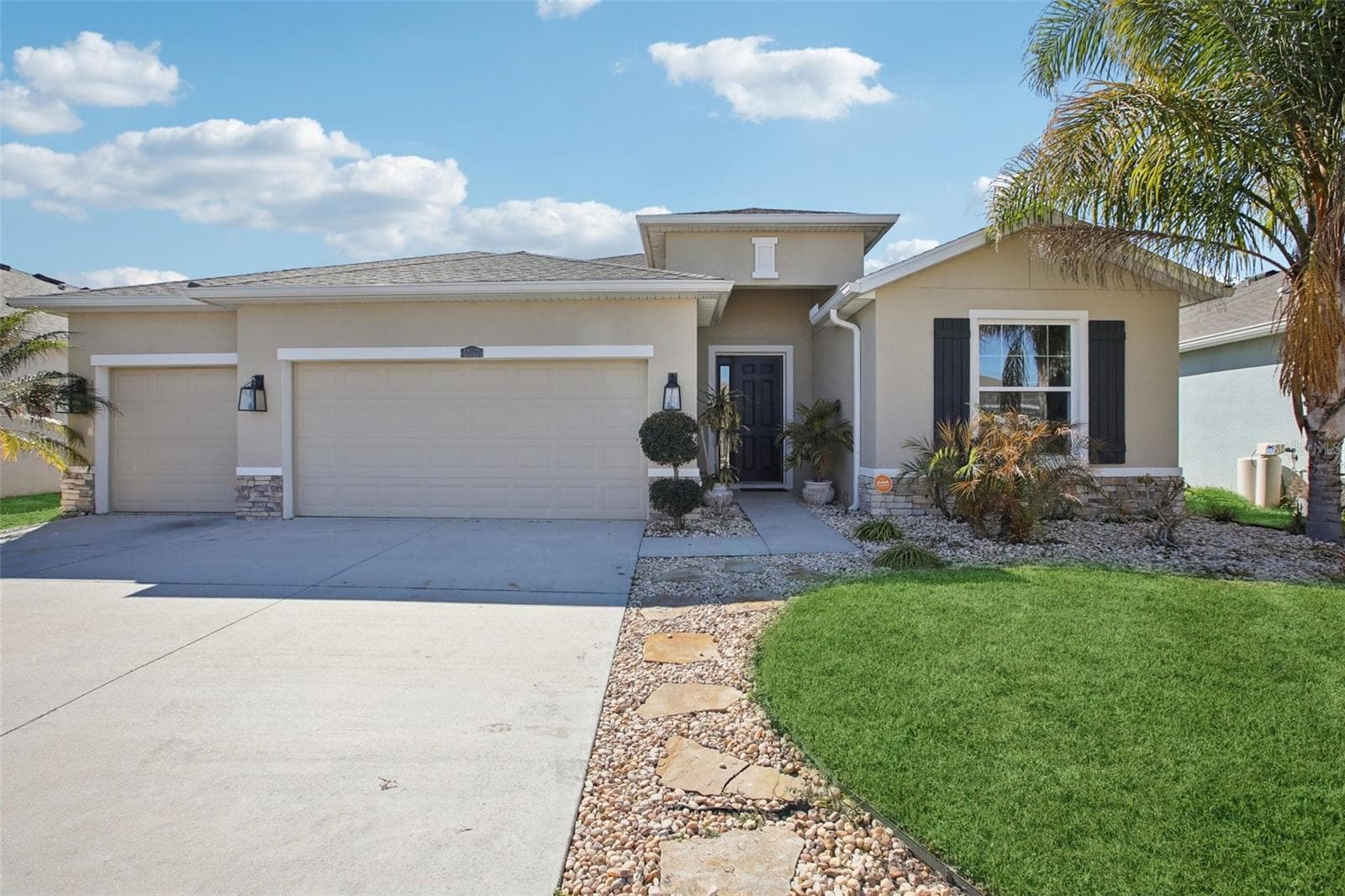 10747 LAXER CAY LOOP photo 5