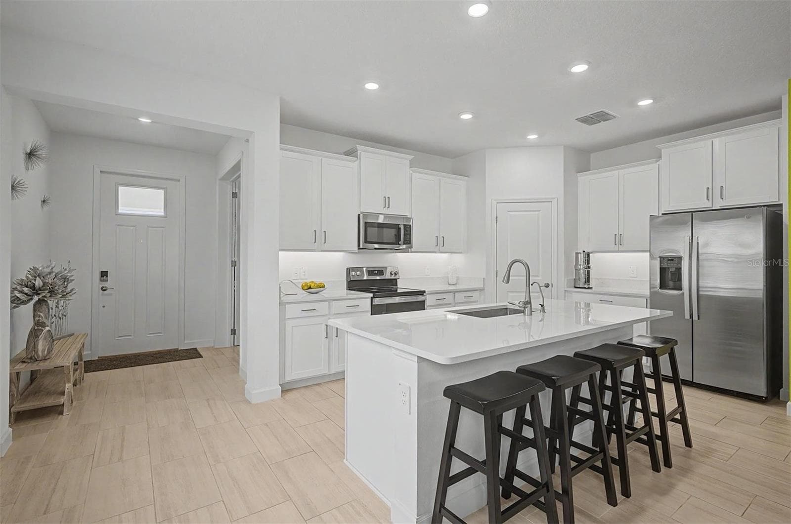 10733 TUPPER CAY DR photo 6