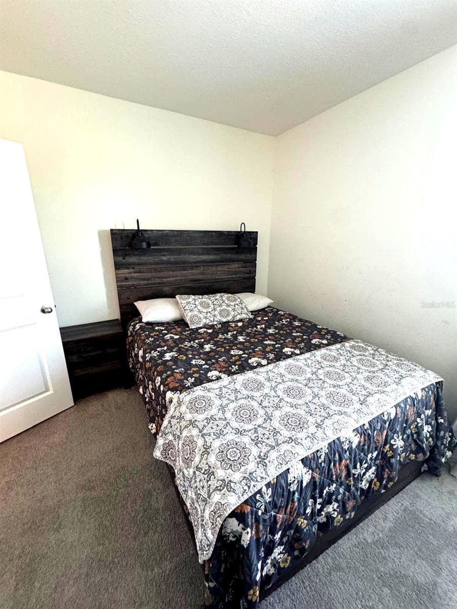 10570 PENNY GALE LOOP photo 4
