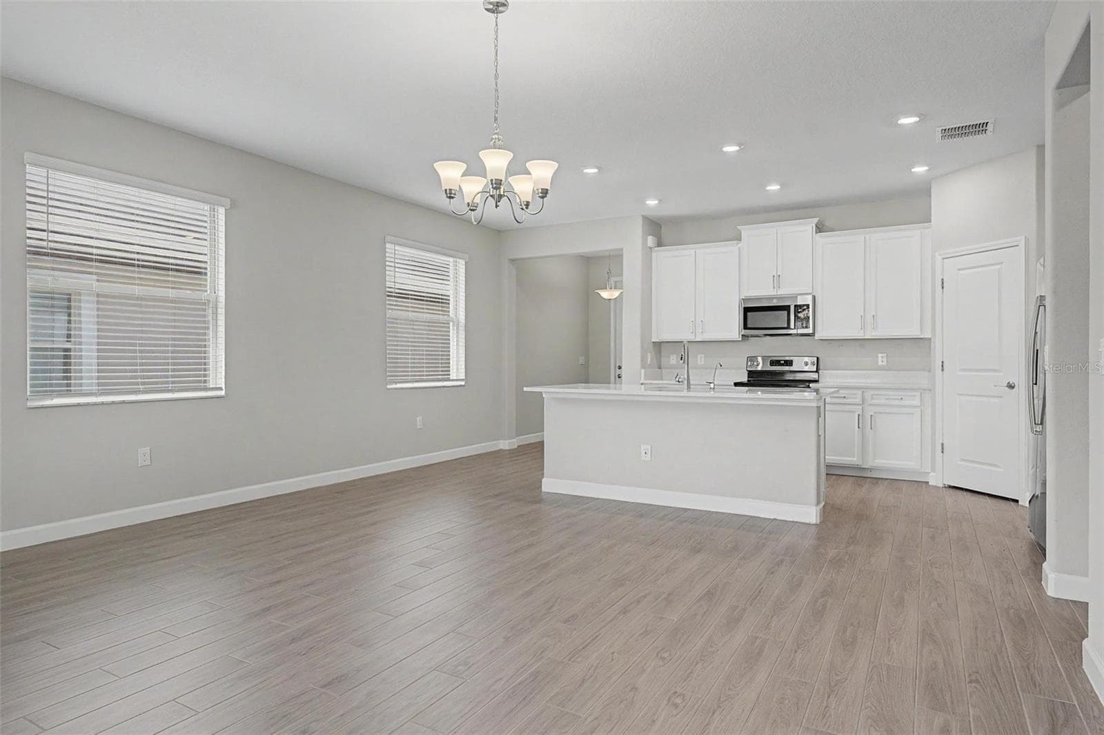 31603 MAGNA GULF LOOP photo 11