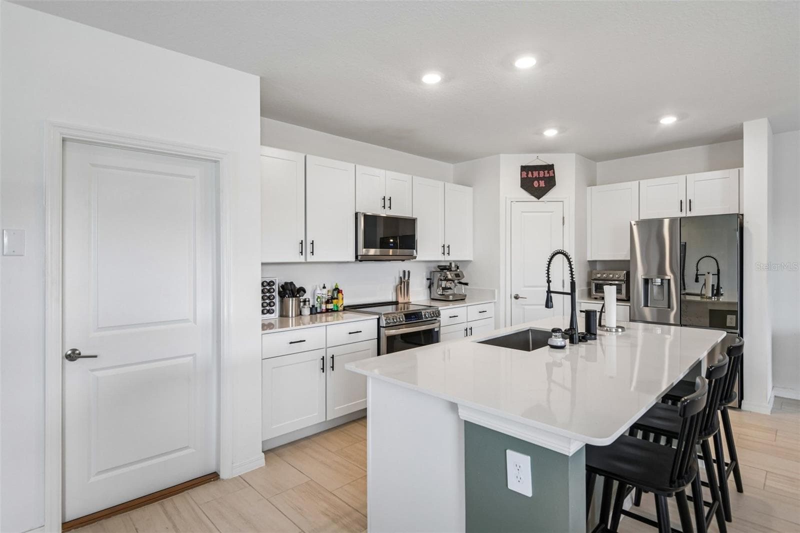 11637 RADIANT SHORE LOOP photo 6
