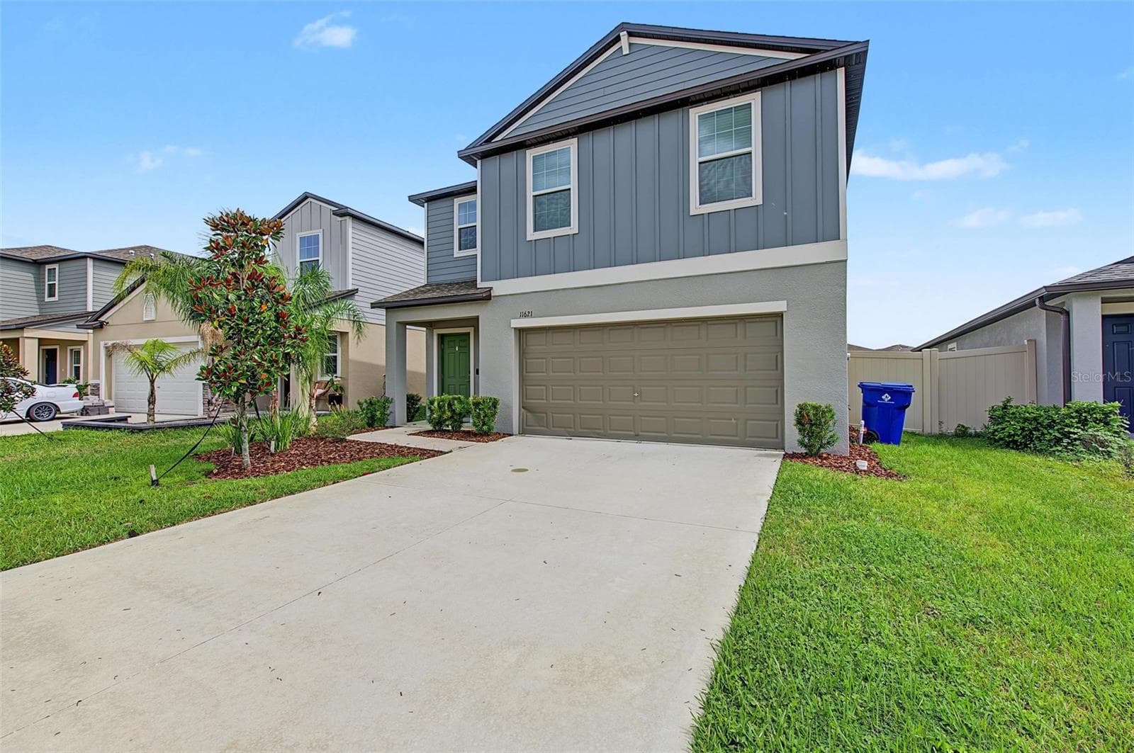 11621 RADIANT SHORE LOOP photo 2