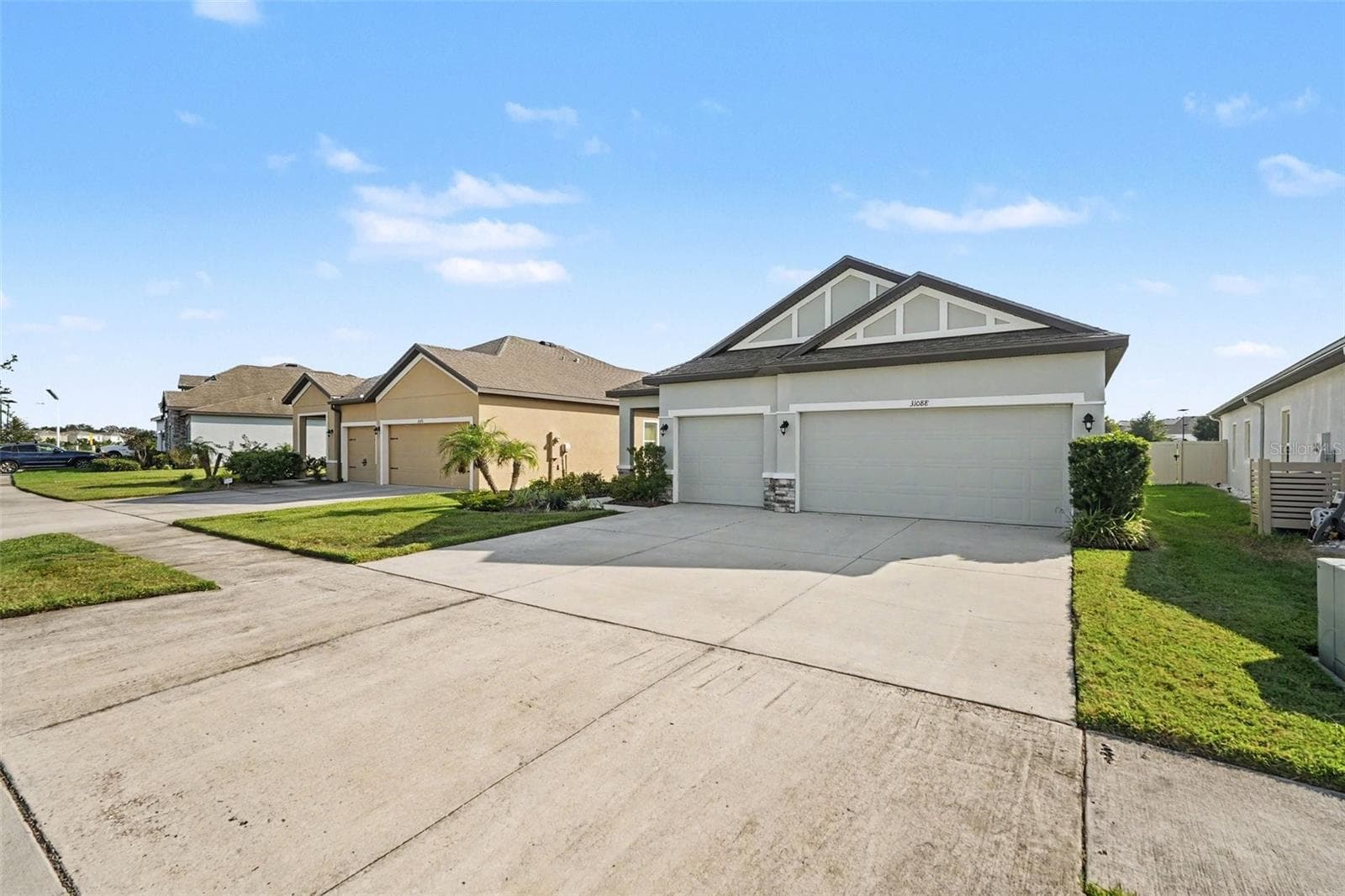 31088 JAZZ LEAF PL photo 3